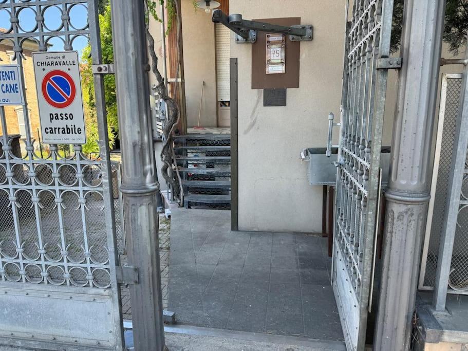 Casa Nel Verde - 4 Posti Letto Apartamento Chiaravalle Exterior foto